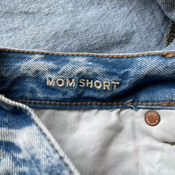 American Eagle High Waisted Denim Mom Shorts | sz 8 - Picture 6 of 7